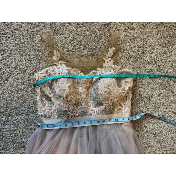 WATTERS & WATTERS Womens Formal Dress, size 12, Gold sequin & Tulle - Picture 8 of 15